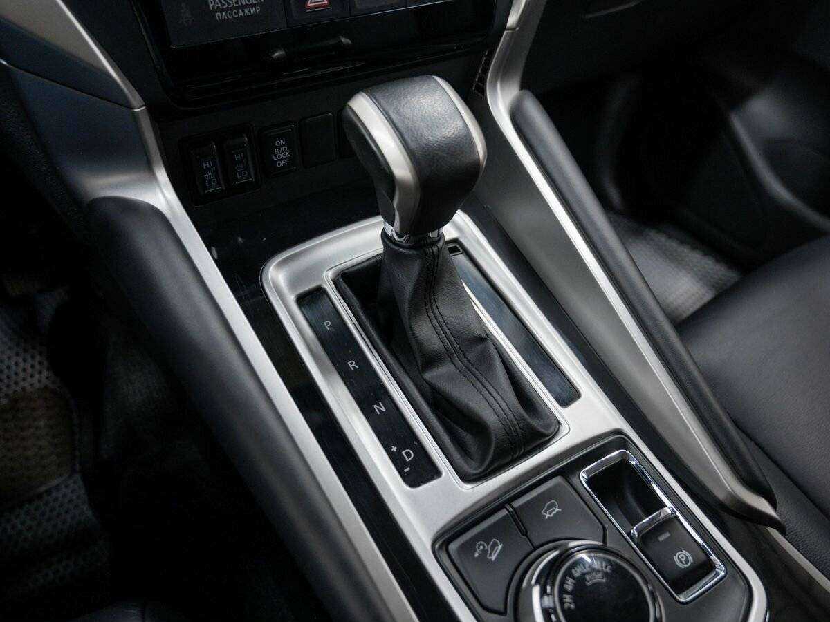 Купить Mitsubishi Pajero Sport, 2018, 128 000 км, фото №17