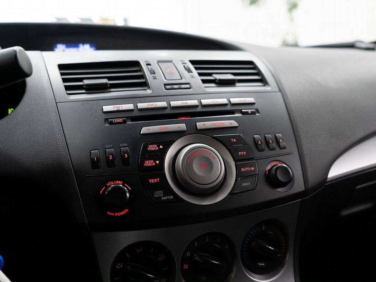 Купить Mazda 3, 2011, 240 702 км, фото №14