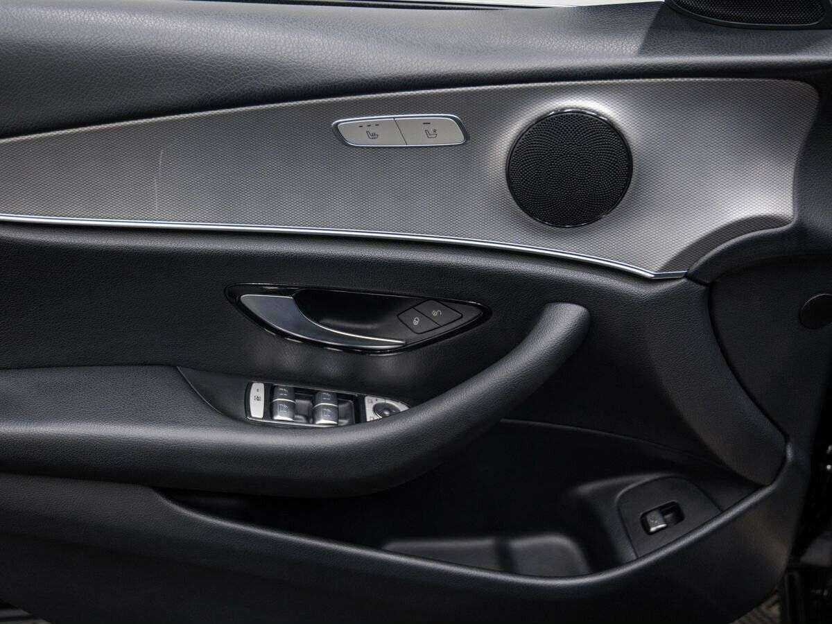 Купить Mercedes-Benz E-Класс 200, 2017, 108 000 км, фото №15