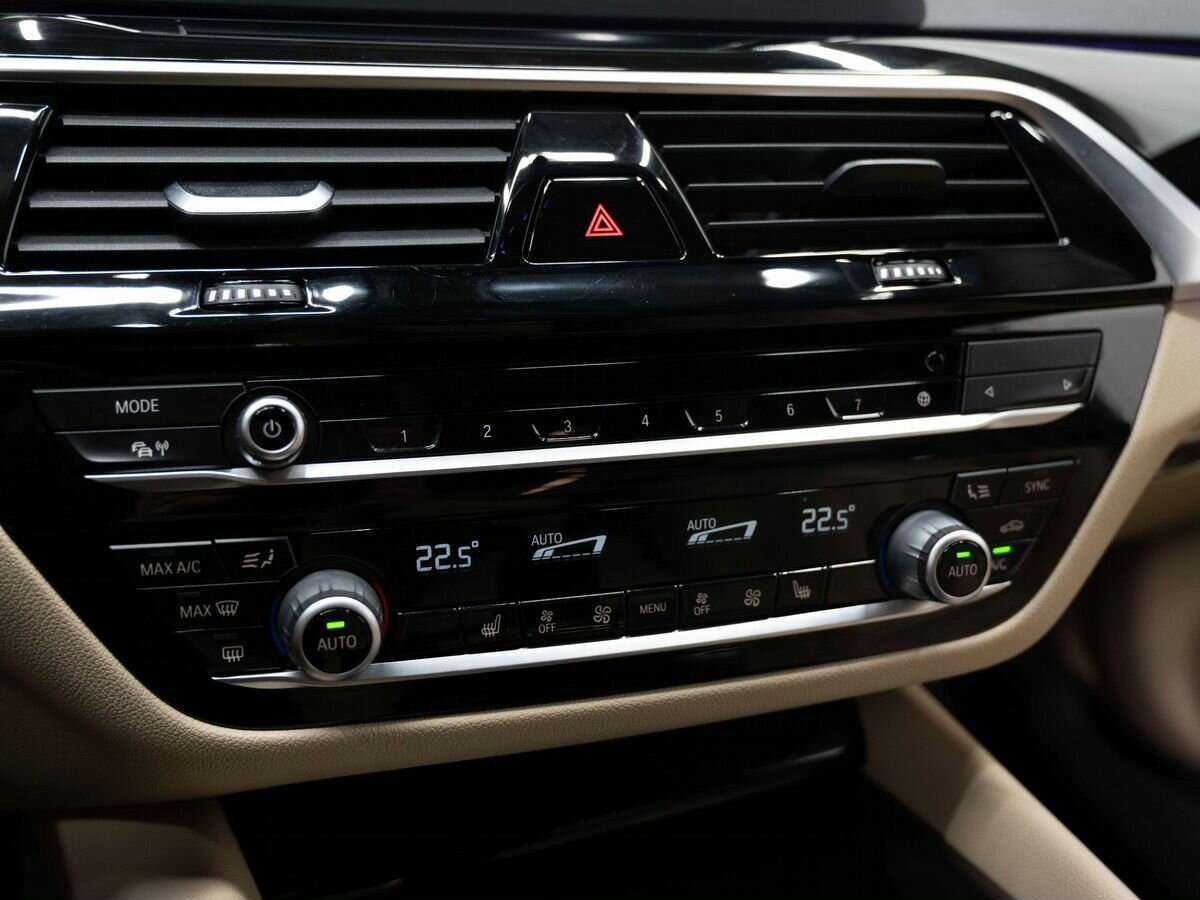 Купить BMW 5 серии 520d xDrive, 2018, 91 459 км, фото №20