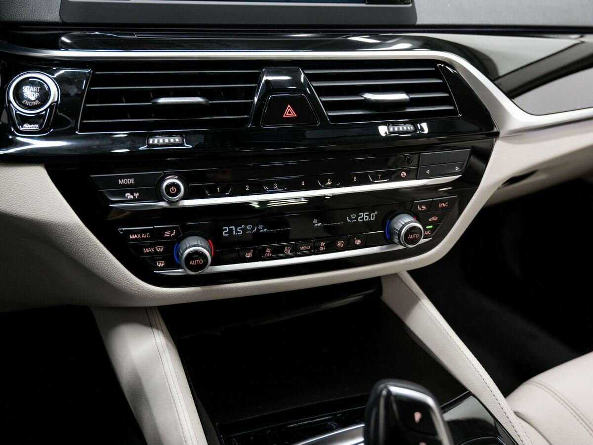 Купить BMW 5 серии 520i, 2018, 174 500 км, фото №21