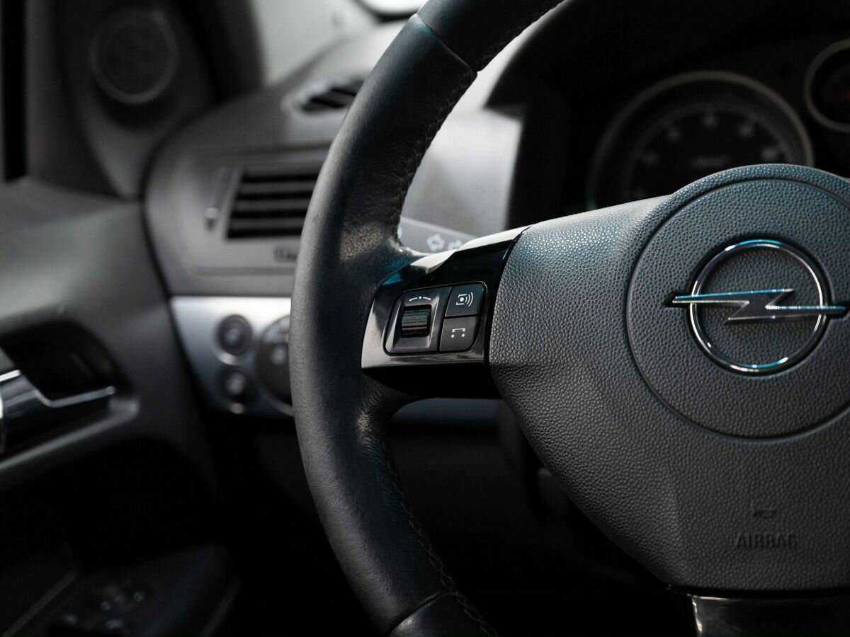 Купить Opel Astra, 2010, 180 000 км, фото №13
