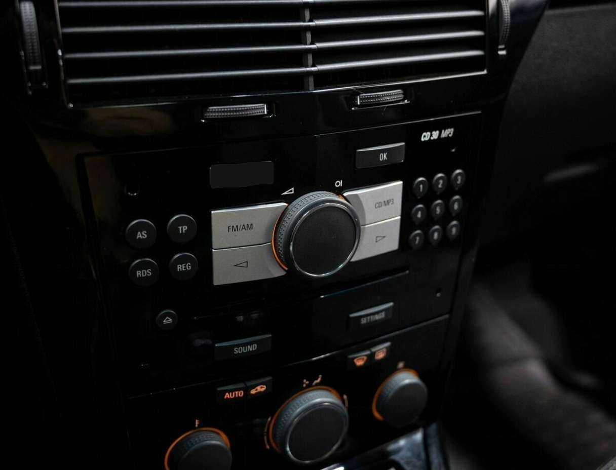 Купить Opel Astra, 2010, 180 000 км, фото №17