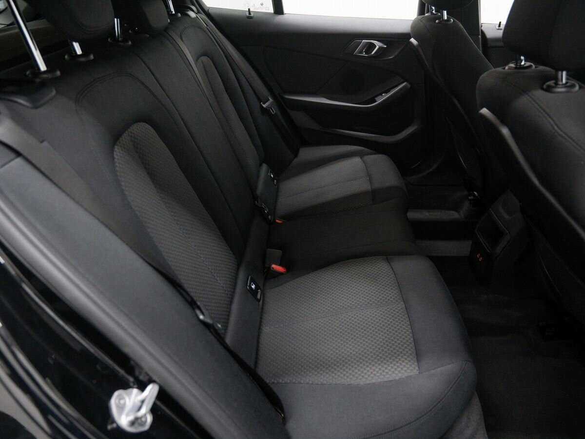 Купить BMW 1 серии 118i, 2019, 158 610 км, фото №9