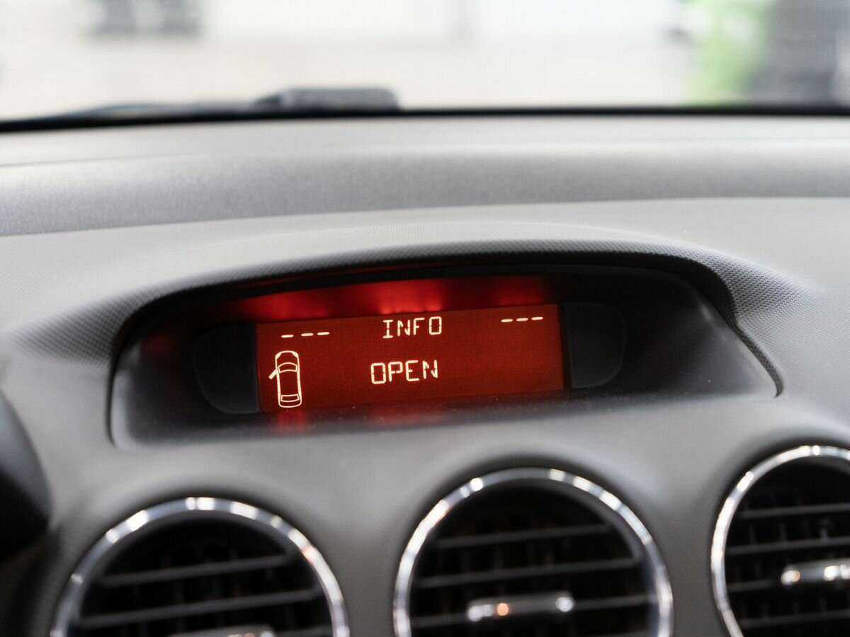 Купить Peugeot 308, 2011, 159 653 км, фото №10