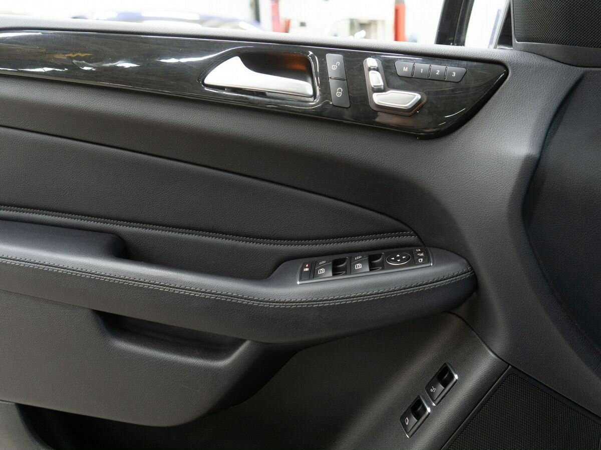 Купить Mercedes-Benz GLS 350 d, 2016, 91 091 км, фото №15