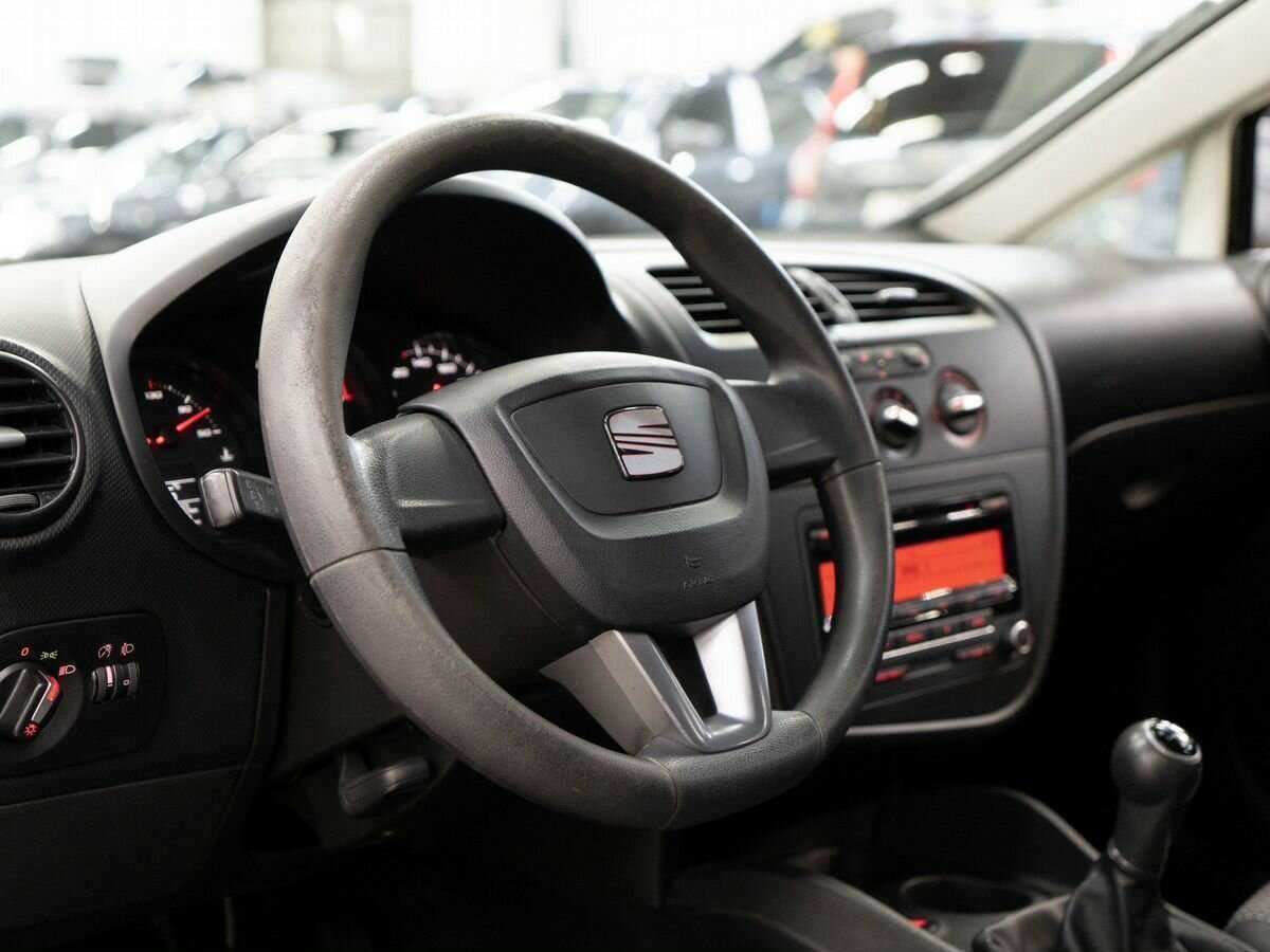 Купить SEAT Leon, 2011, 146 277 км, фото №5