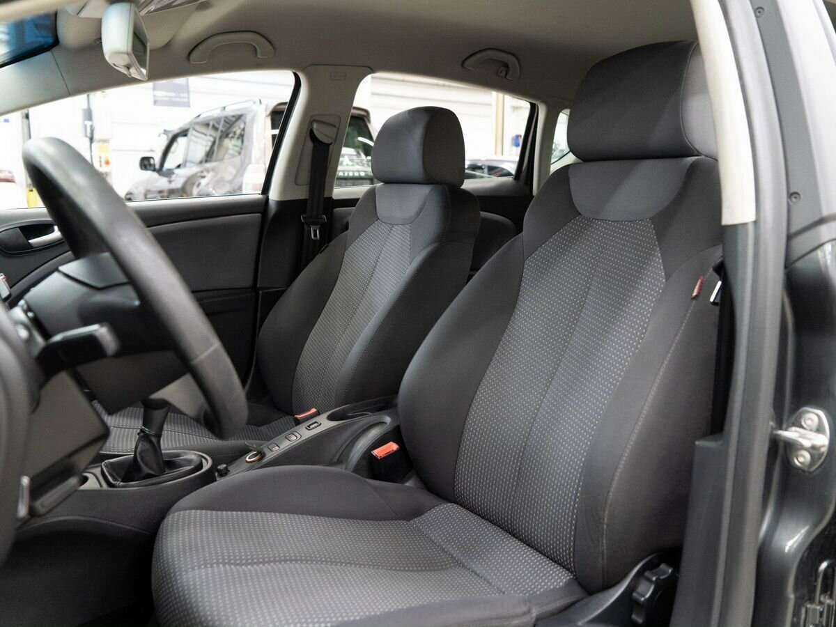 Купить SEAT Leon, 2011, 146 277 км, фото №6