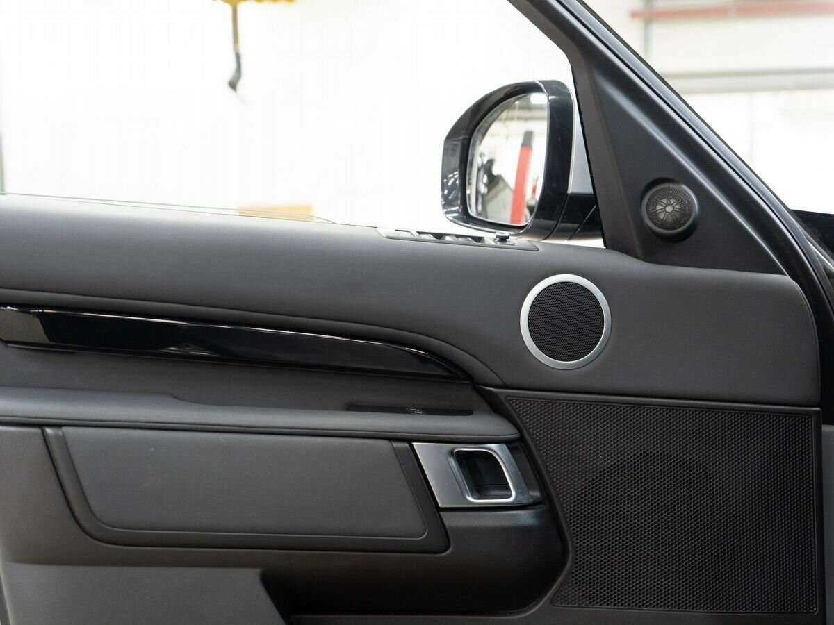 Купить Land Rover Discovery, 2018, 69 804 км, фото №17