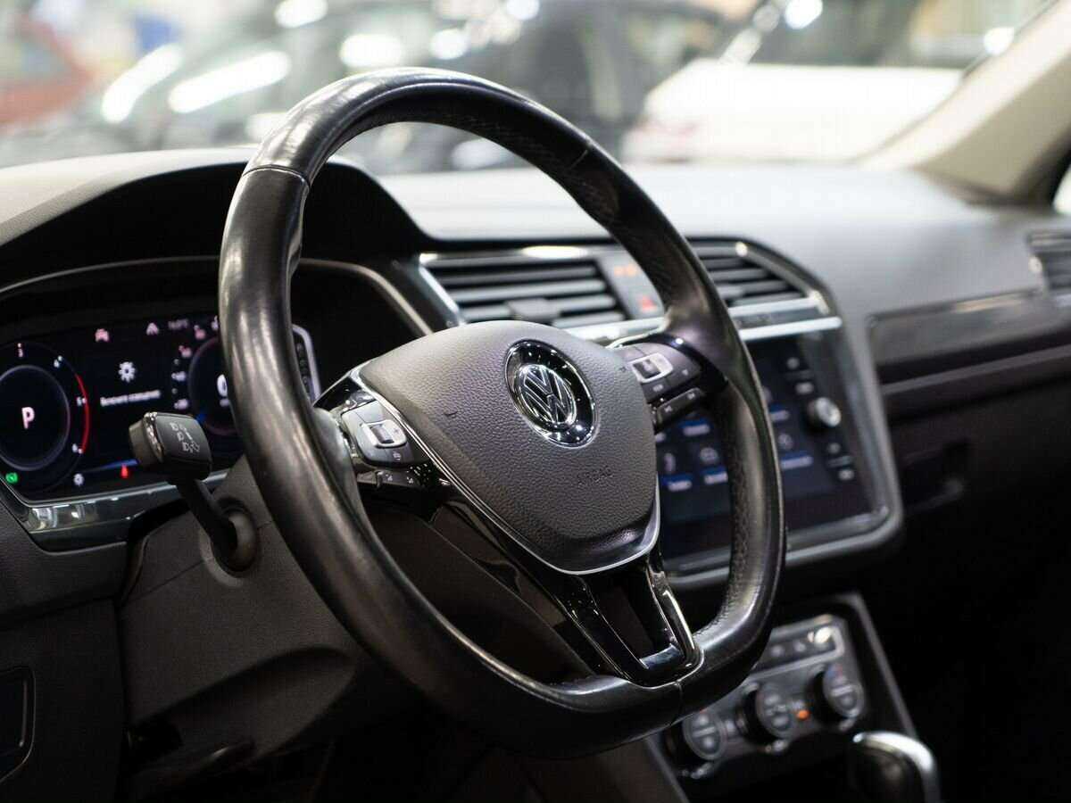 Купить Volkswagen Tiguan, 2019, 71 175 км, фото №5