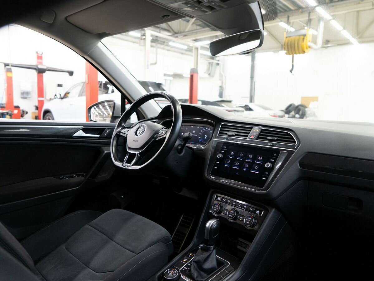 Купить Volkswagen Tiguan, 2019, 71 175 км, фото №20