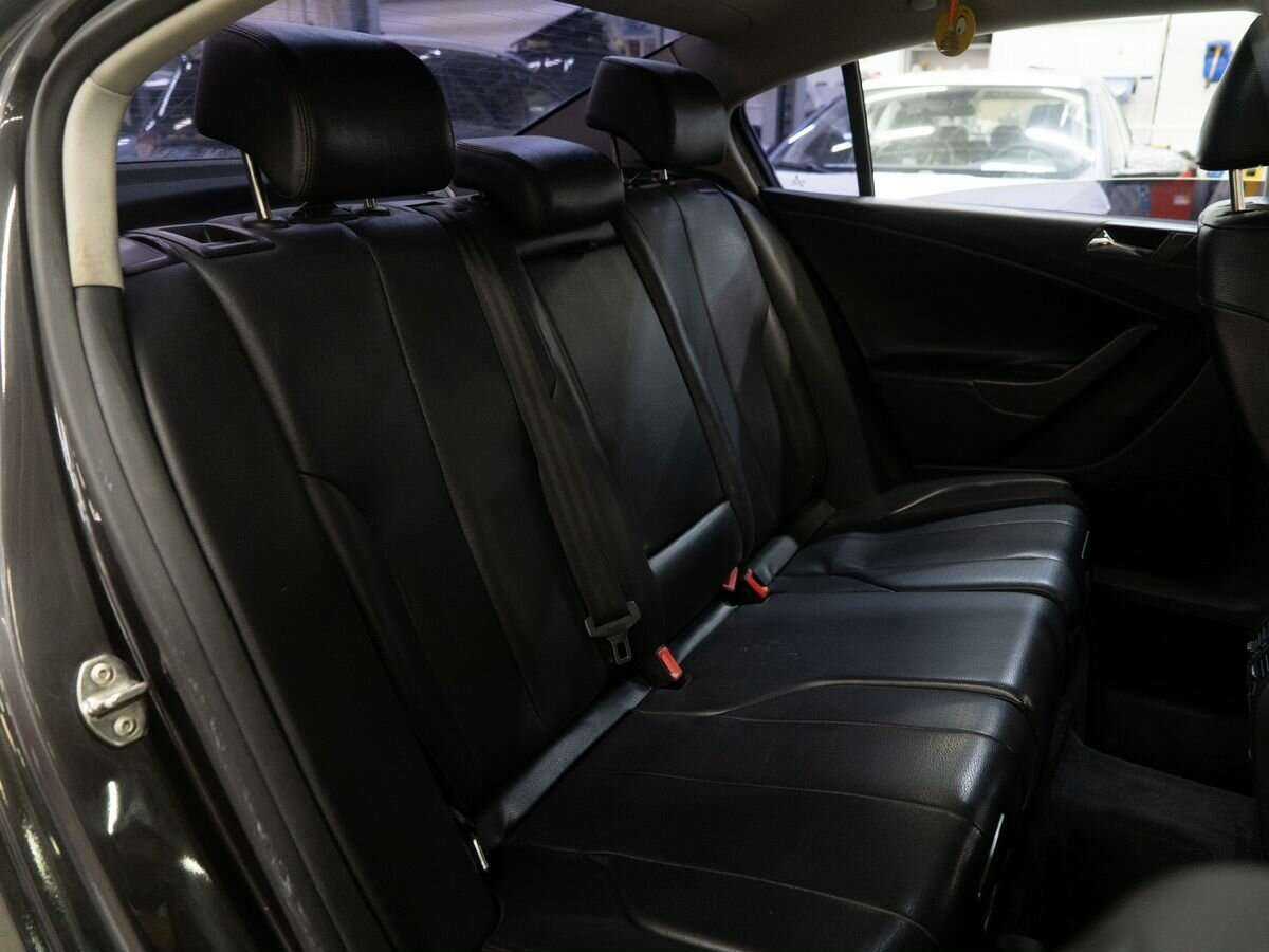 Купить Volkswagen Passat, 2008, 305 161 км, фото №8