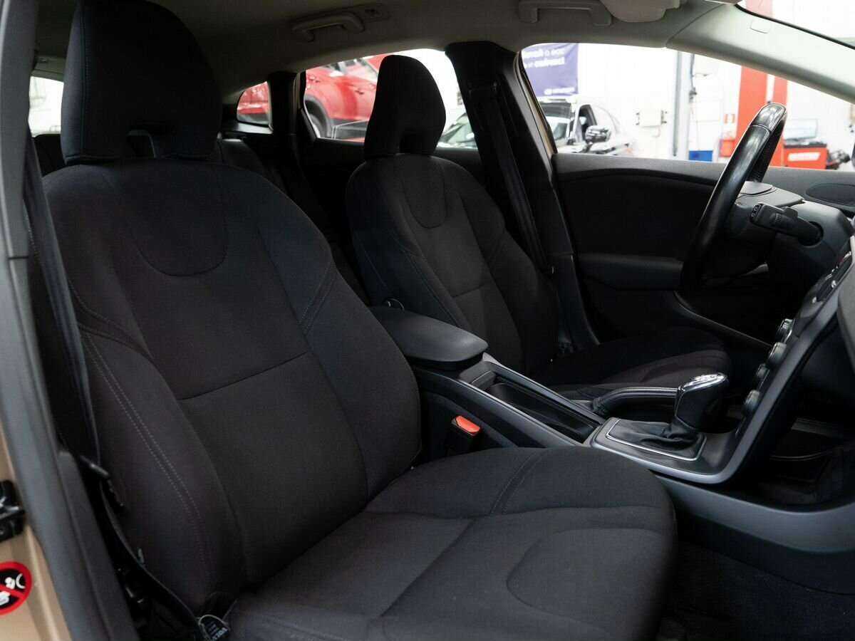 Купить Volvo V40 Cross Country, 2013, 140 000 км, фото №9