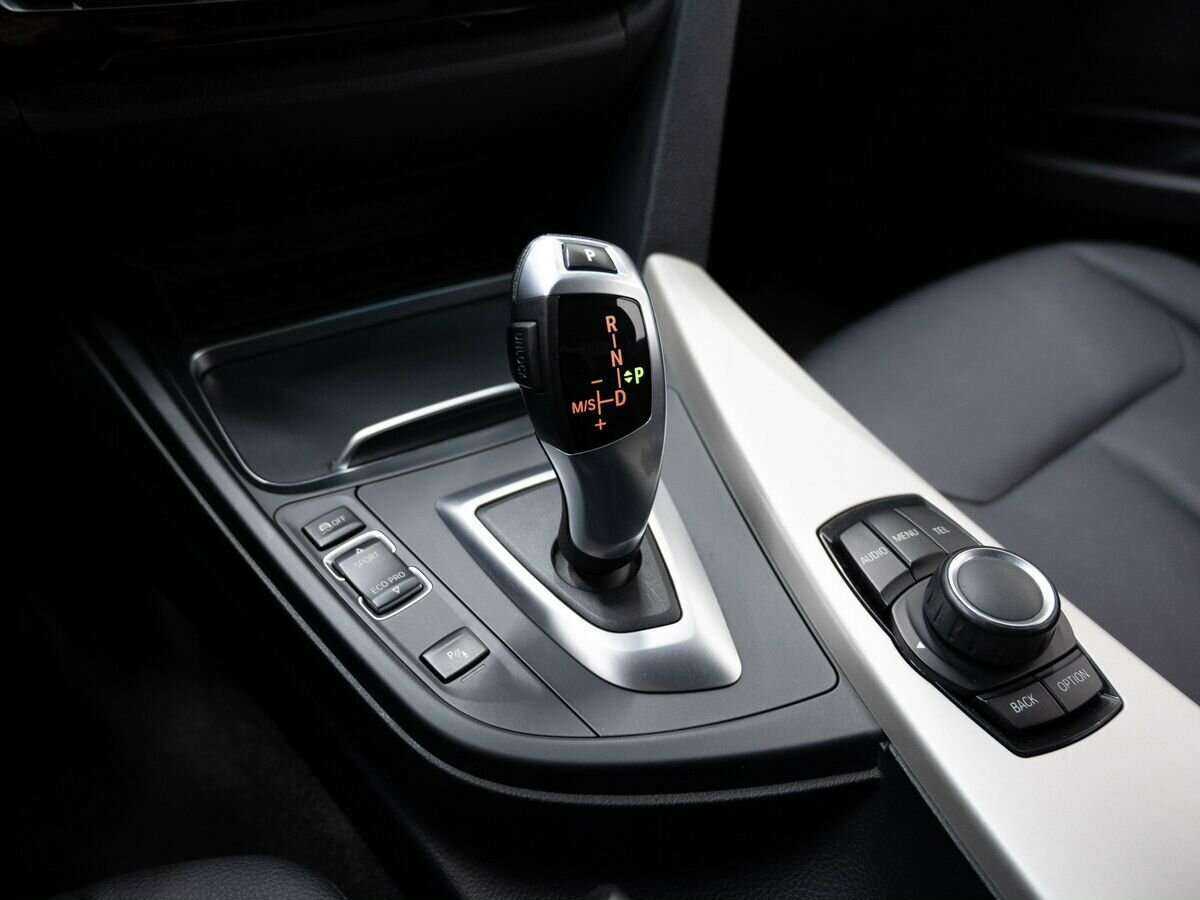 Купить BMW 3 серии 318i, 2016, 168 000 км, фото №17