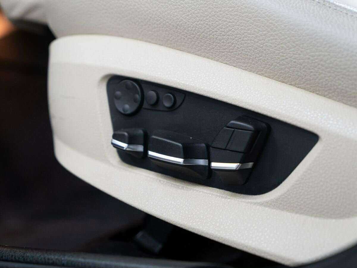 Купить BMW 5 серии 535i xDrive, 2012, 115 270 км, фото №16