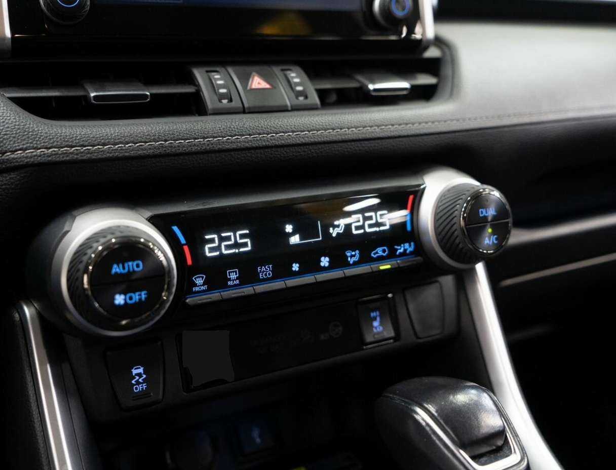 Купить Toyota RAV4, 2020, 91 800 км, фото №11