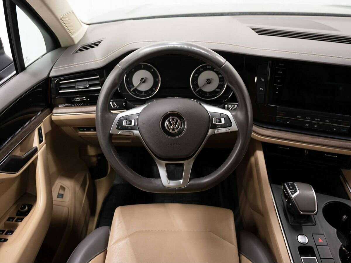 Купить Volkswagen Touareg, 2018, 235 000 км, фото №14