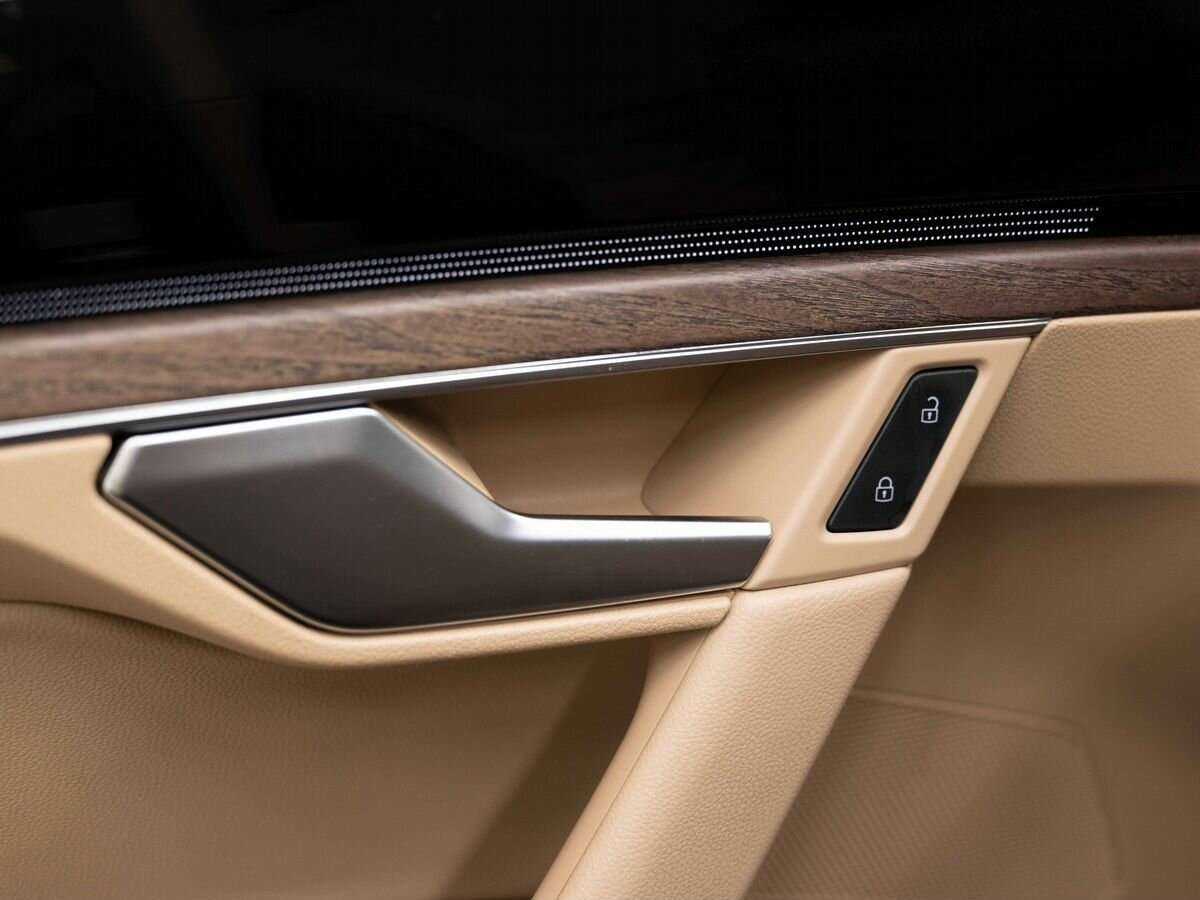 Купить Volkswagen Touareg, 2018, 235 000 км, фото №16