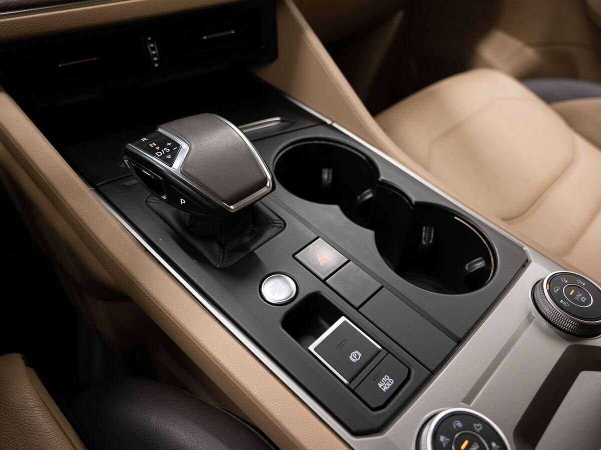 Купить Volkswagen Touareg, 2018, 235 000 км, фото №19