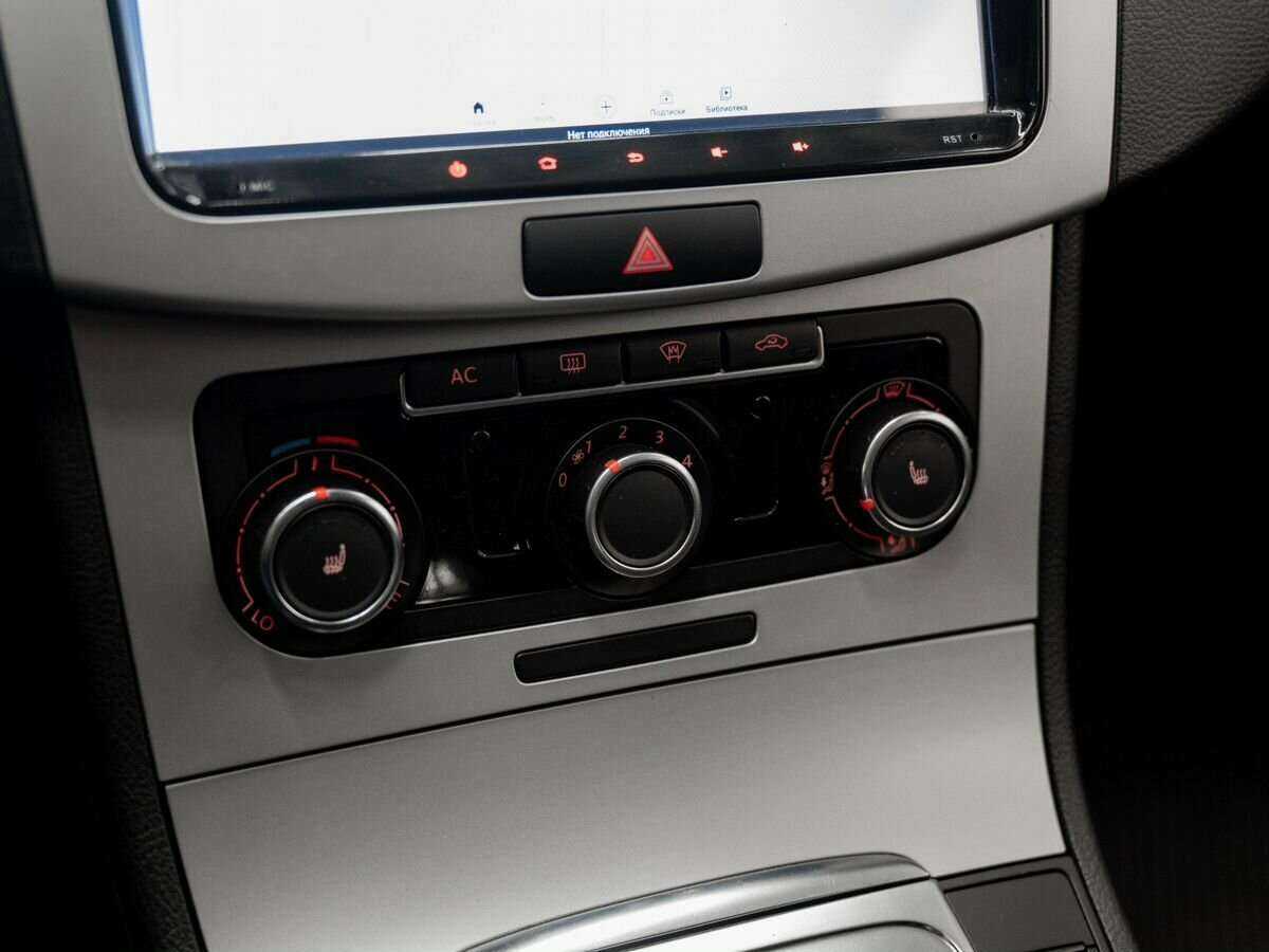 Купить Volkswagen Passat, 2011, 154 119 км, фото №18