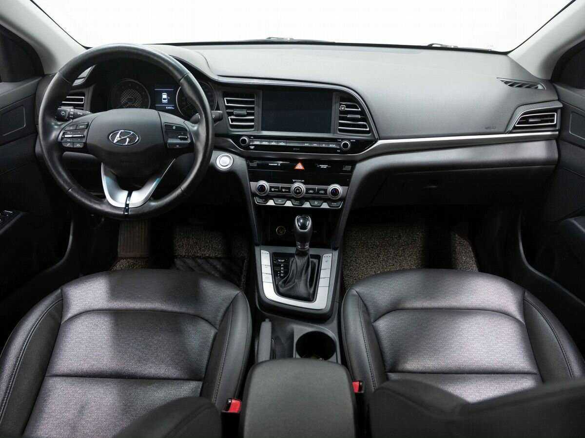 Купить Hyundai Avante, 2018, 83 500 км, фото №13