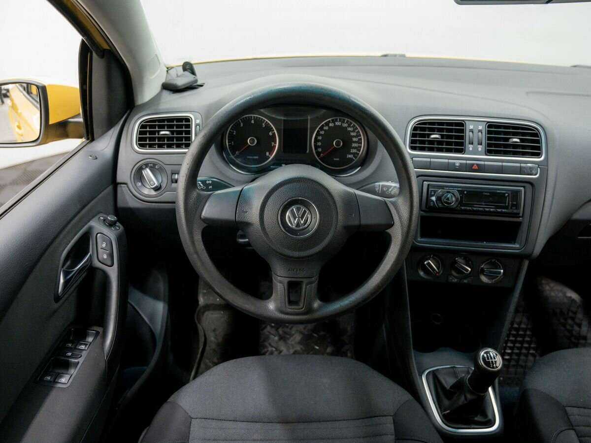 Купить Volkswagen Polo, 2011, 210 781 км, фото №12
