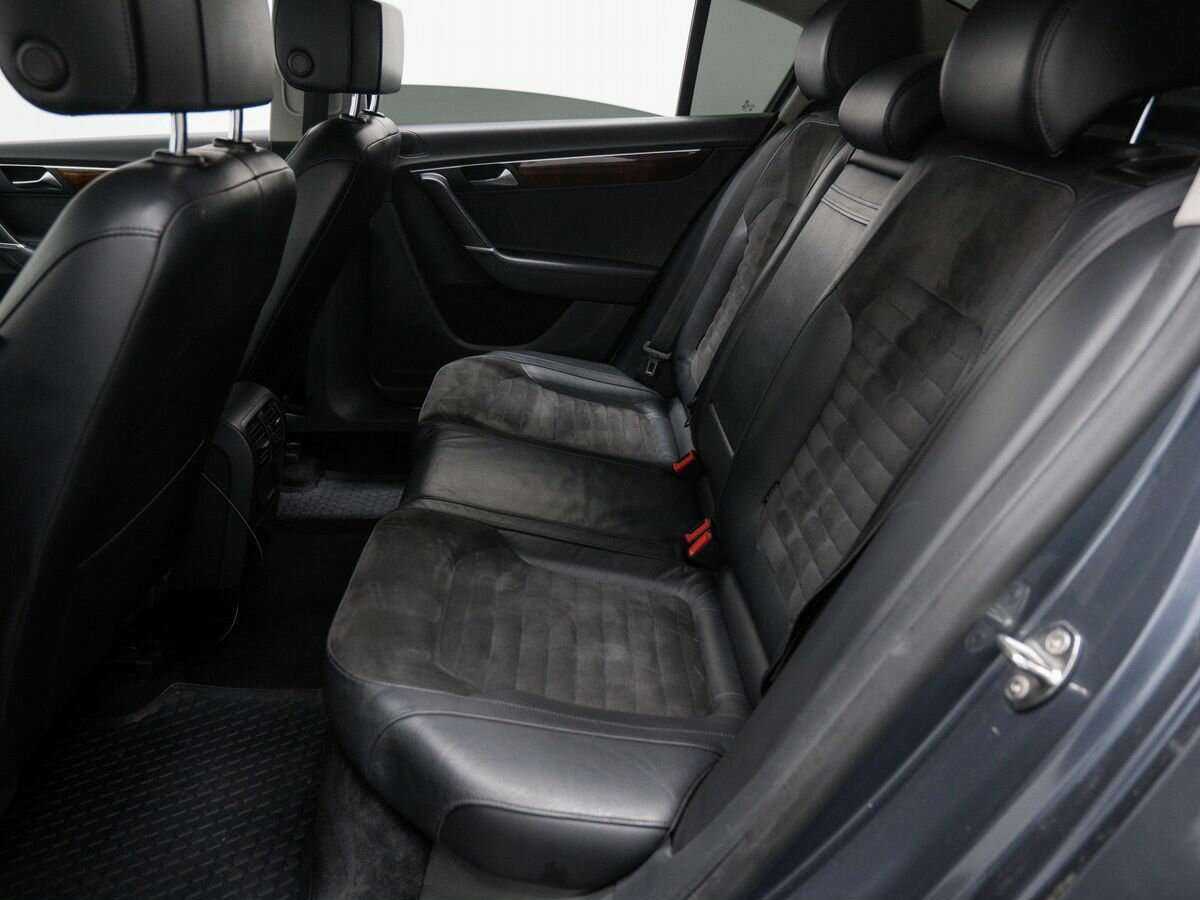 Купить Volkswagen Passat, 2011, 187 879 км, фото №12
