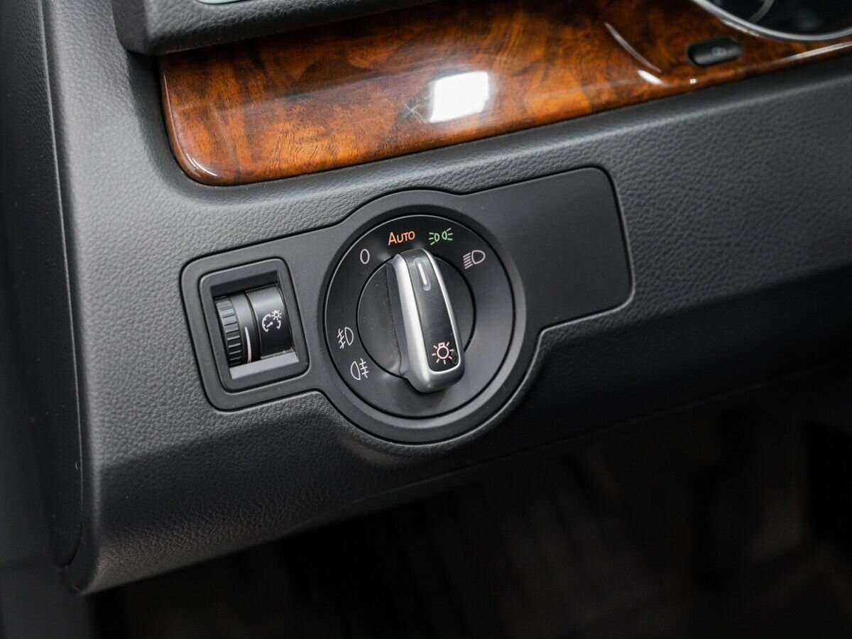 Купить Volkswagen Passat, 2011, 187 879 км, фото №16