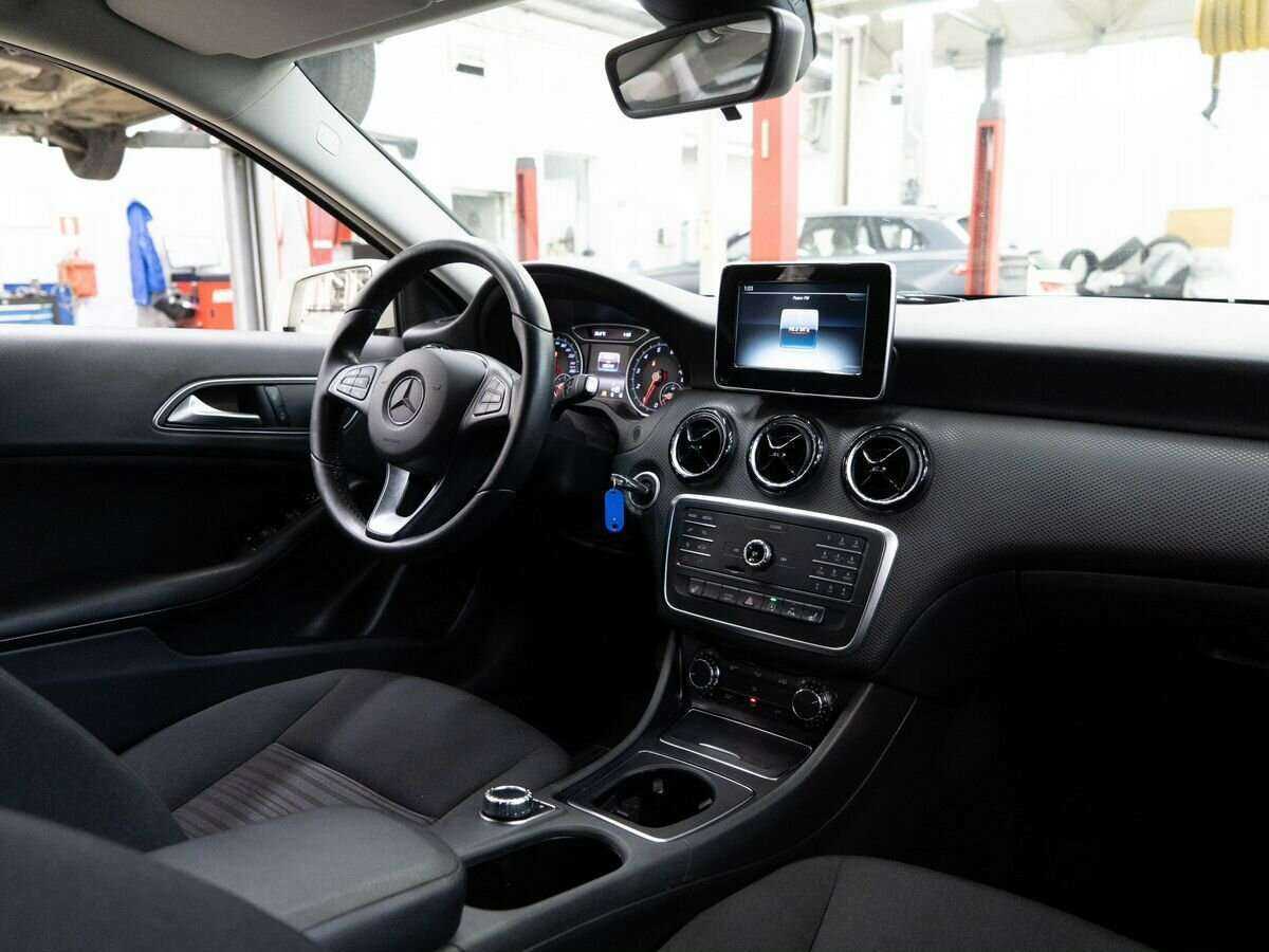 Купить Mercedes-Benz A-Класс 180, 2016, 130 000 км, фото №16