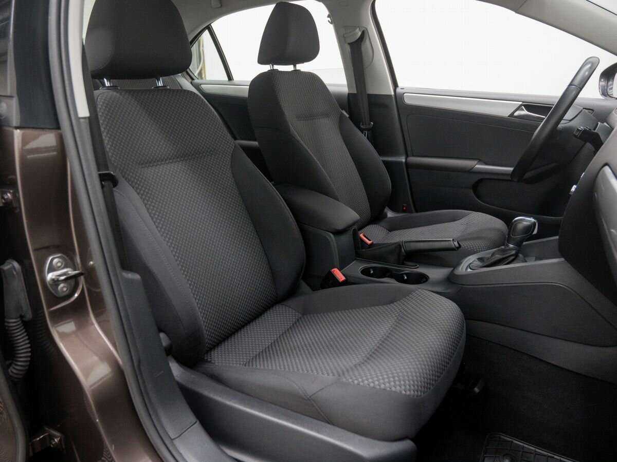 Купить Volkswagen Jetta, 2011, 154 000 км, фото №5