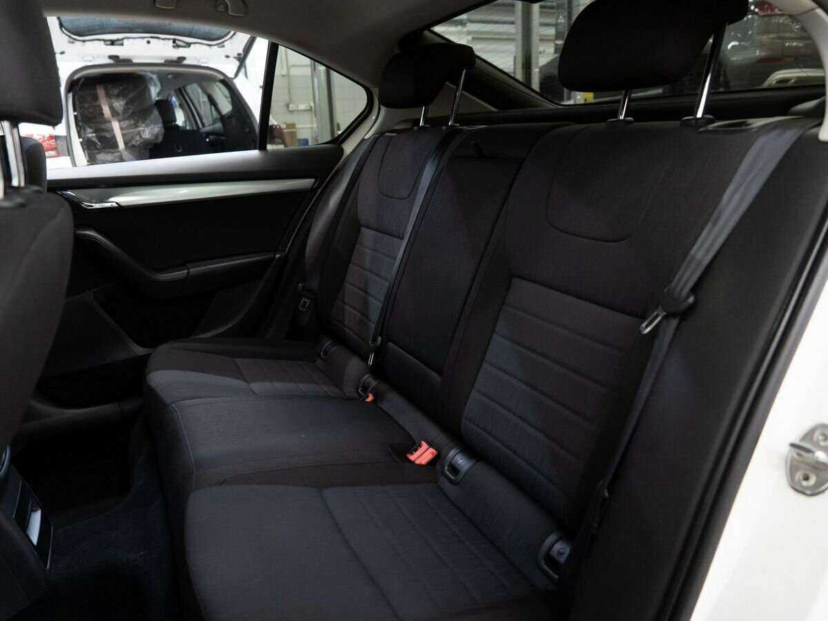 Купить Skoda Octavia, 2014, 287 000 км, фото №5