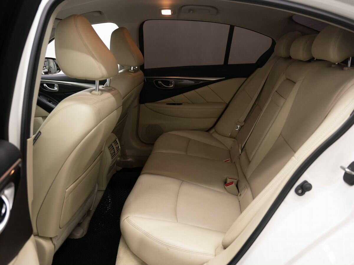 Купить Infiniti Q50, 2015, 117 982 км, фото №5