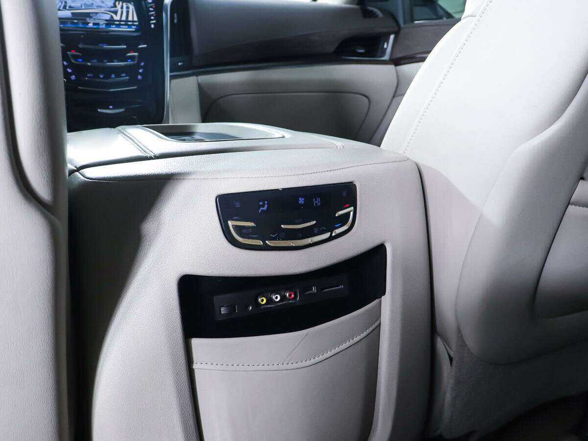 Купить Cadillac Escalade, 2016, 114 161 км, фото №12
