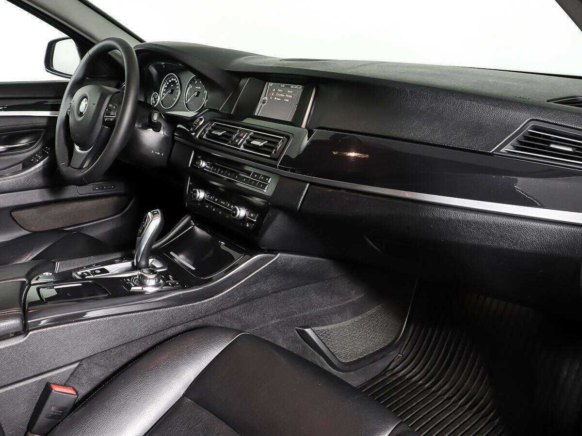 Купить BMW 5 серии 528i xDrive, 2013, 129 299 км, фото №9