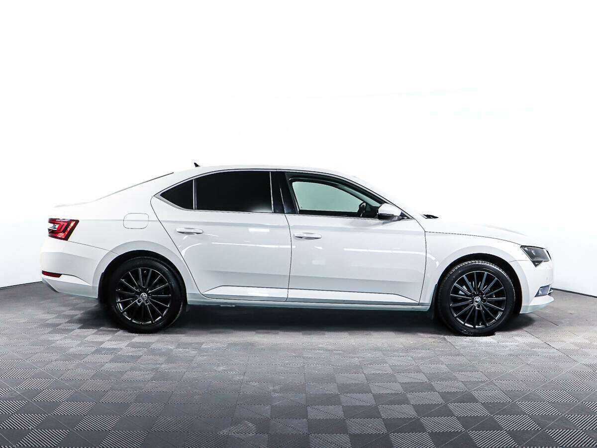 Купить Skoda Superb, 2017, 79 408 км, фото №4