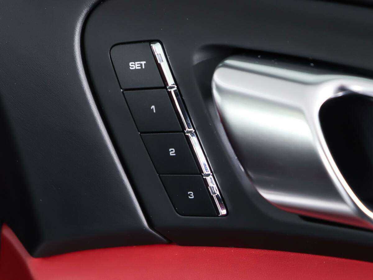 Купить Porsche Cayenne, 2017, 77 800 км, фото №15