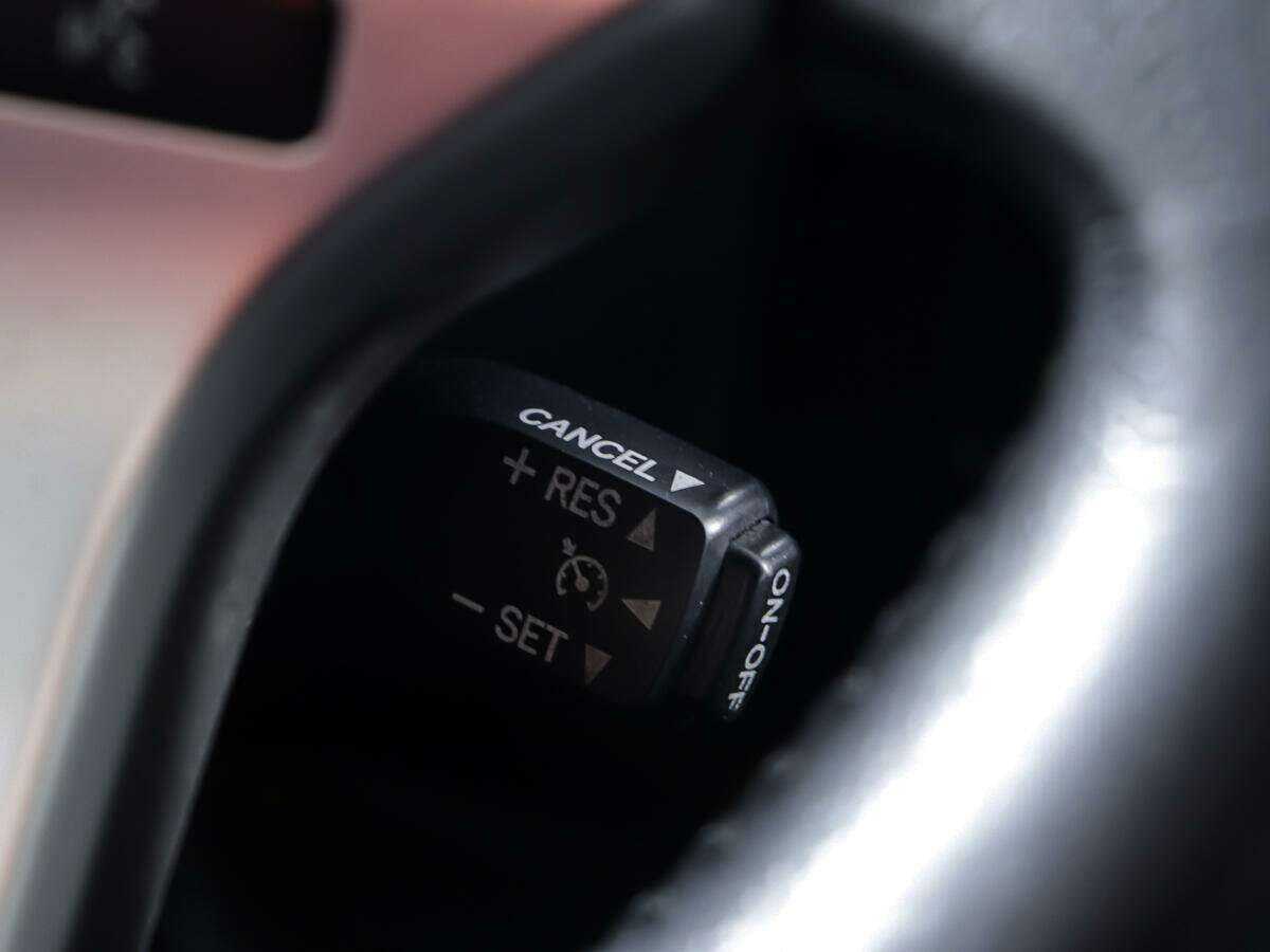 Купить Toyota Land Cruiser Prado, 2012, 298 568 км, фото №17