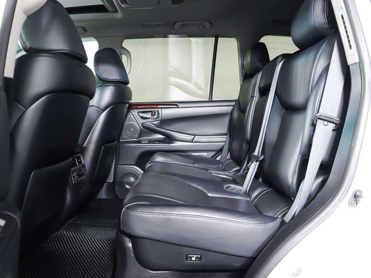 Купить Lexus LX 570, 2011, 124 908 км, фото №9