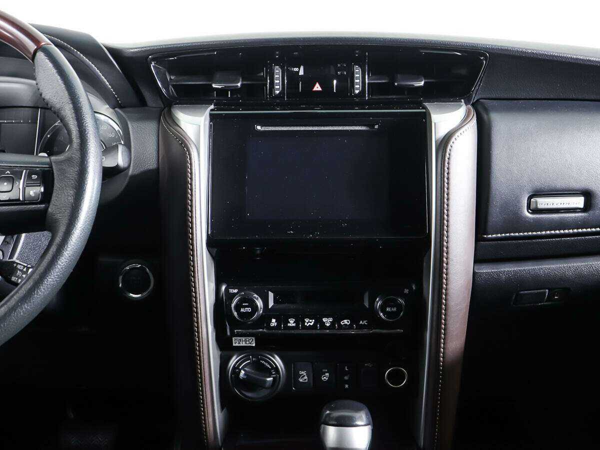 Купить Toyota Fortuner, 2017, 128 498 км, фото №12