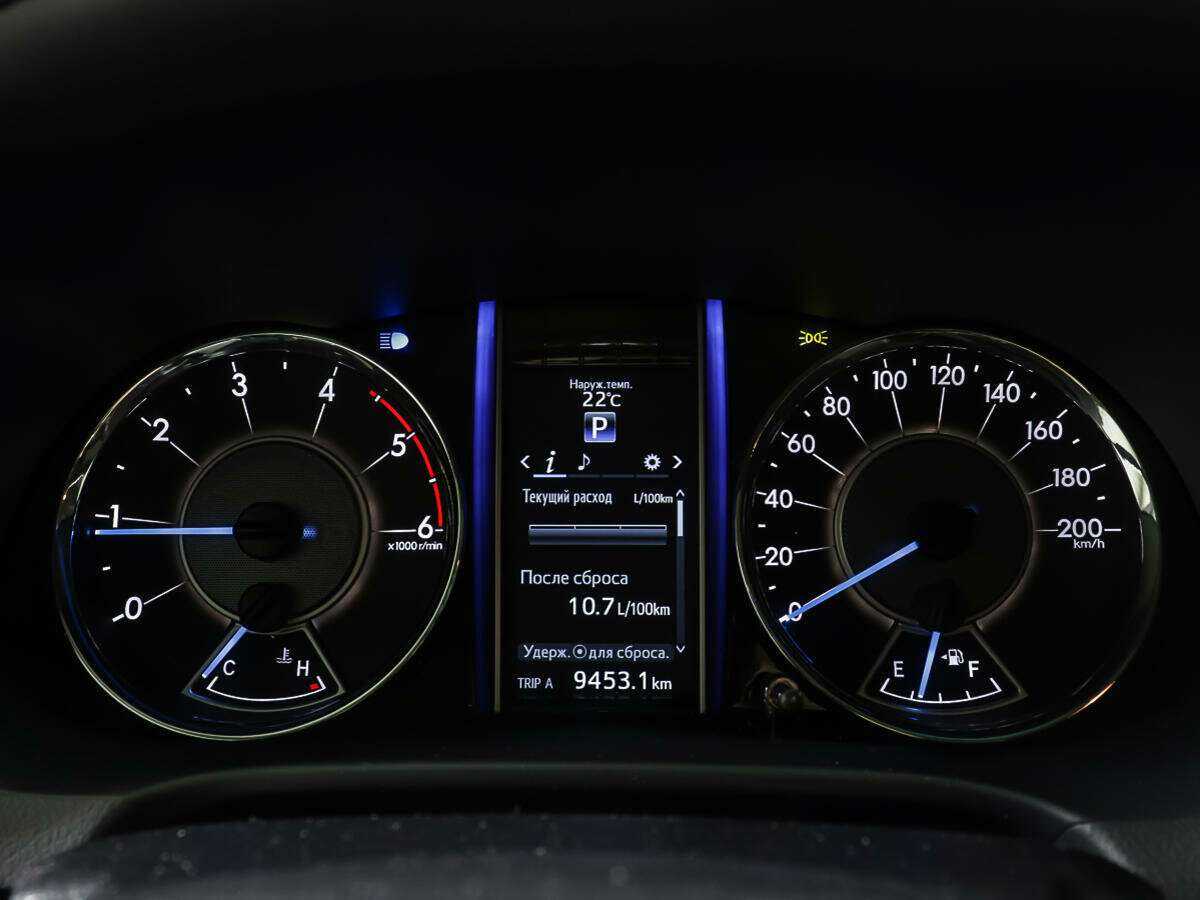 Купить Toyota Fortuner, 2017, 128 498 км, фото №13