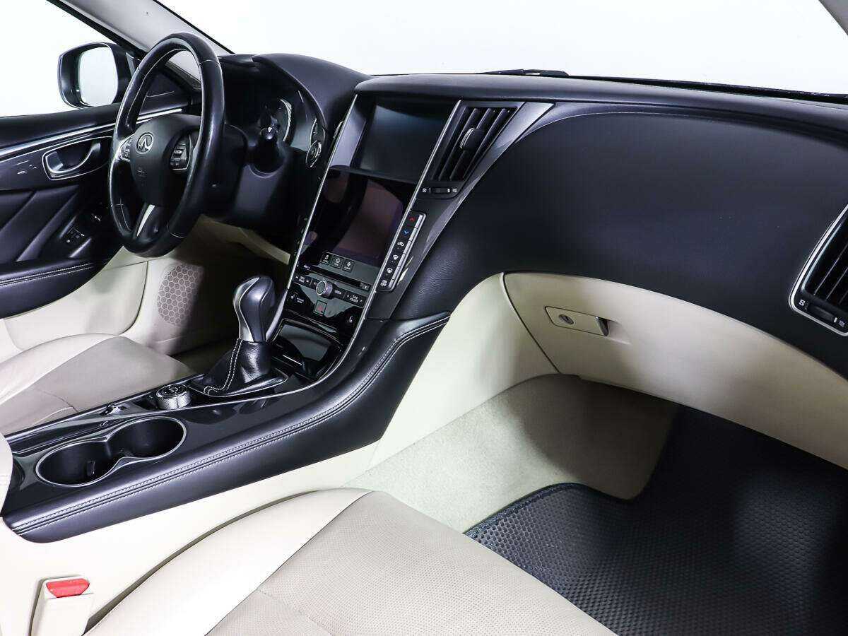 Купить Infiniti Q50, 2014, 101 058 км, фото №9
