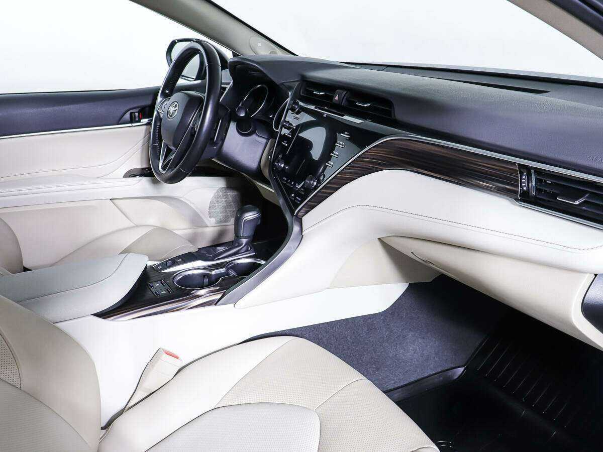 Купить Toyota Camry, 2018, 63 776 км, фото №10