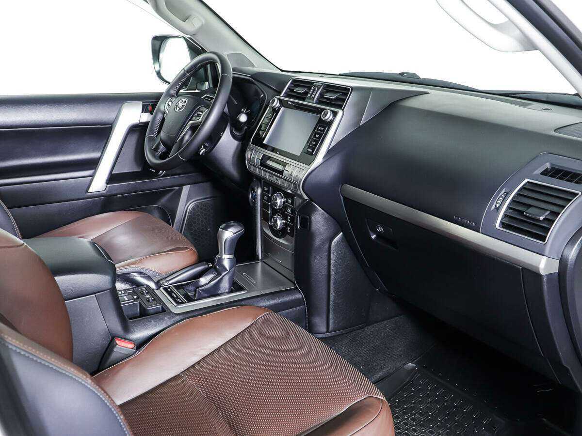 Купить Toyota Land Cruiser Prado, 2017, 77 000 км, фото №8