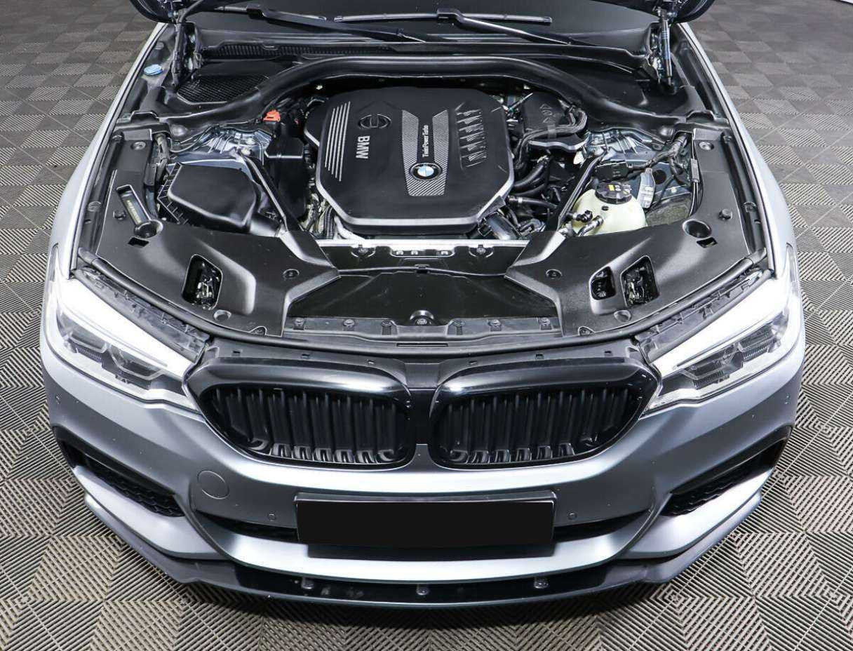 Купить BMW 5 серии 530d xDrive, 2017, 118 436 км, фото №9