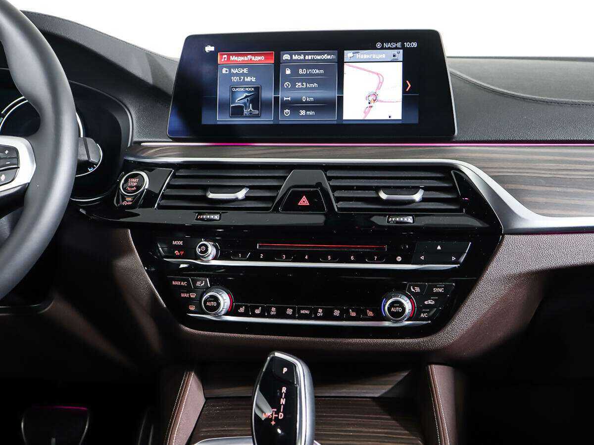 Купить BMW 5 серии 530d xDrive, 2017, 118 436 км, фото №14