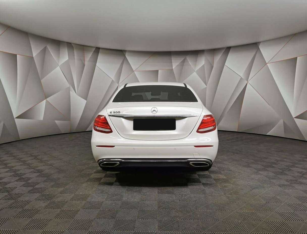 Купить Mercedes-Benz E-Класс 300, 2017, 77 793 км, фото №8