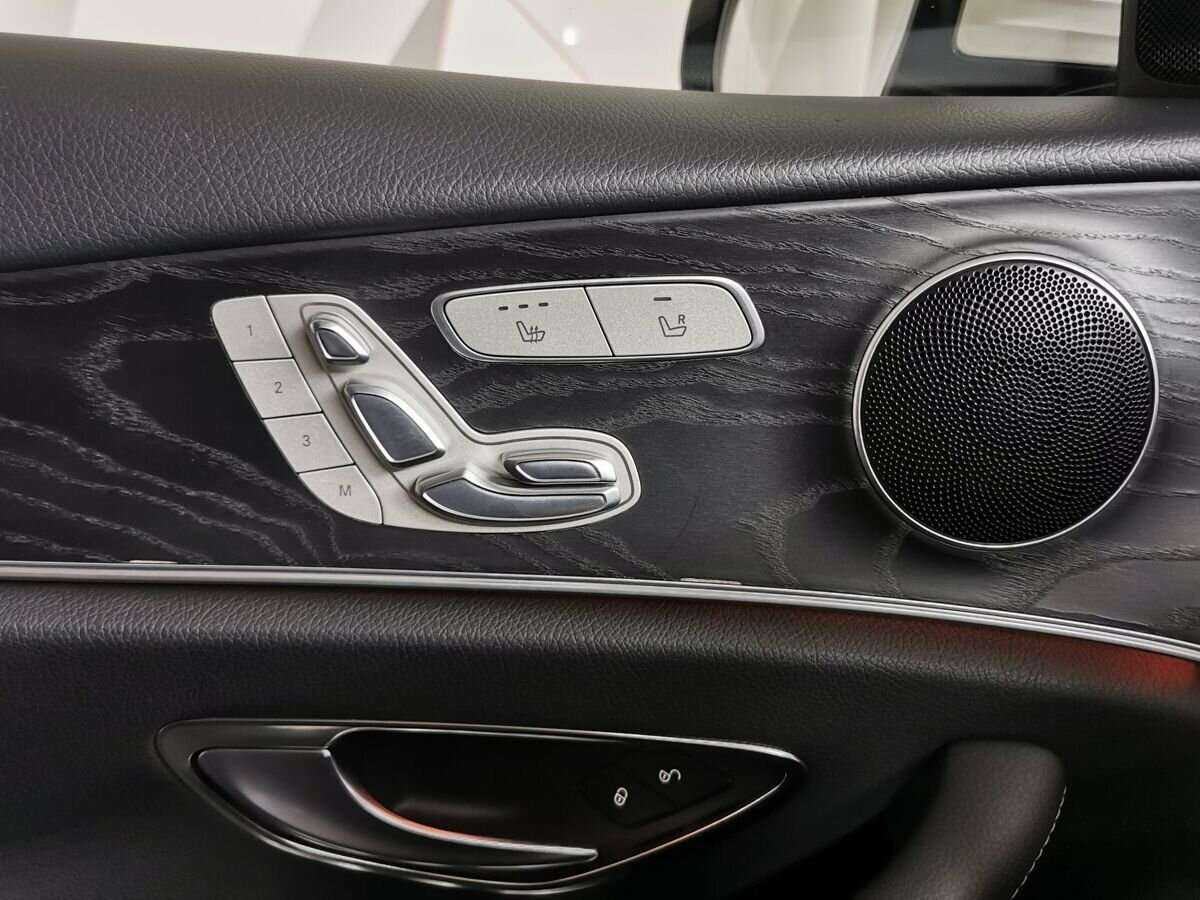 Купить Mercedes-Benz E-Класс 300, 2017, 77 793 км, фото №18