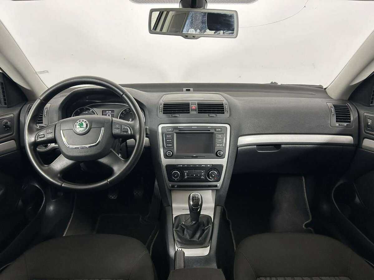 Купить Skoda Octavia, 2011, 220 636 км, фото №6