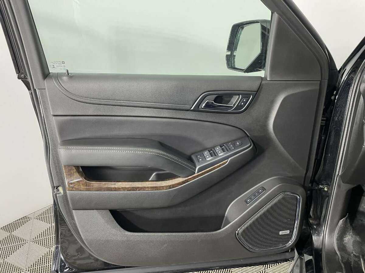 Купить Chevrolet Tahoe, 2017, 176 905 км, фото №8