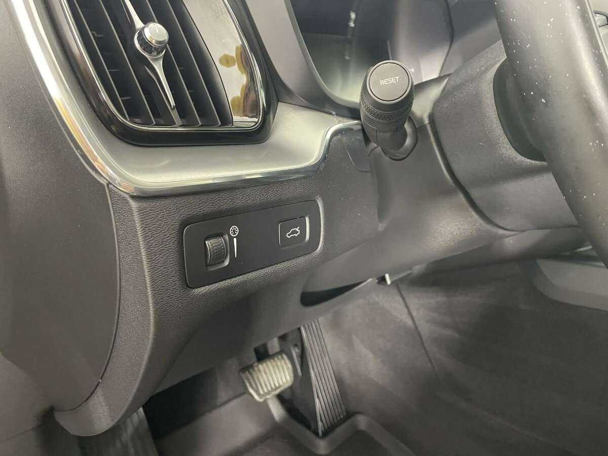 Купить Volvo XC60, 2019, 85 104 км, фото №9